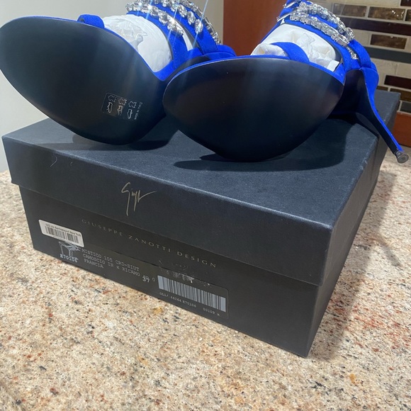 Sold out Giuseppe Zanotti Claudia sandal - Picture 5 of 6